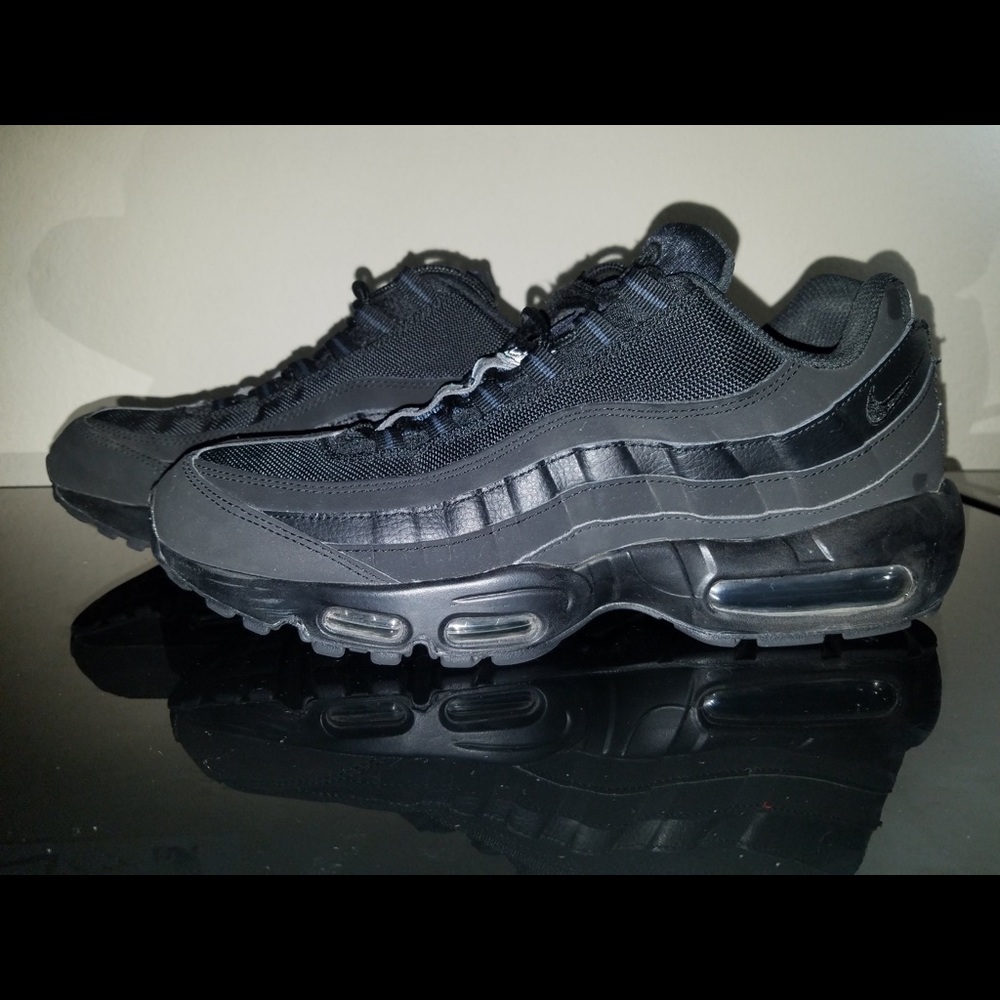 Nike Air Max 95 All Black Size 11